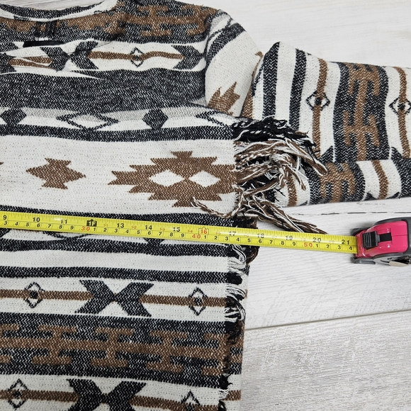 Aztec Southwestern Tribal Print Fringe Cardigan Wrap Jacket Boho Western Blanket - Picture 4 of 12